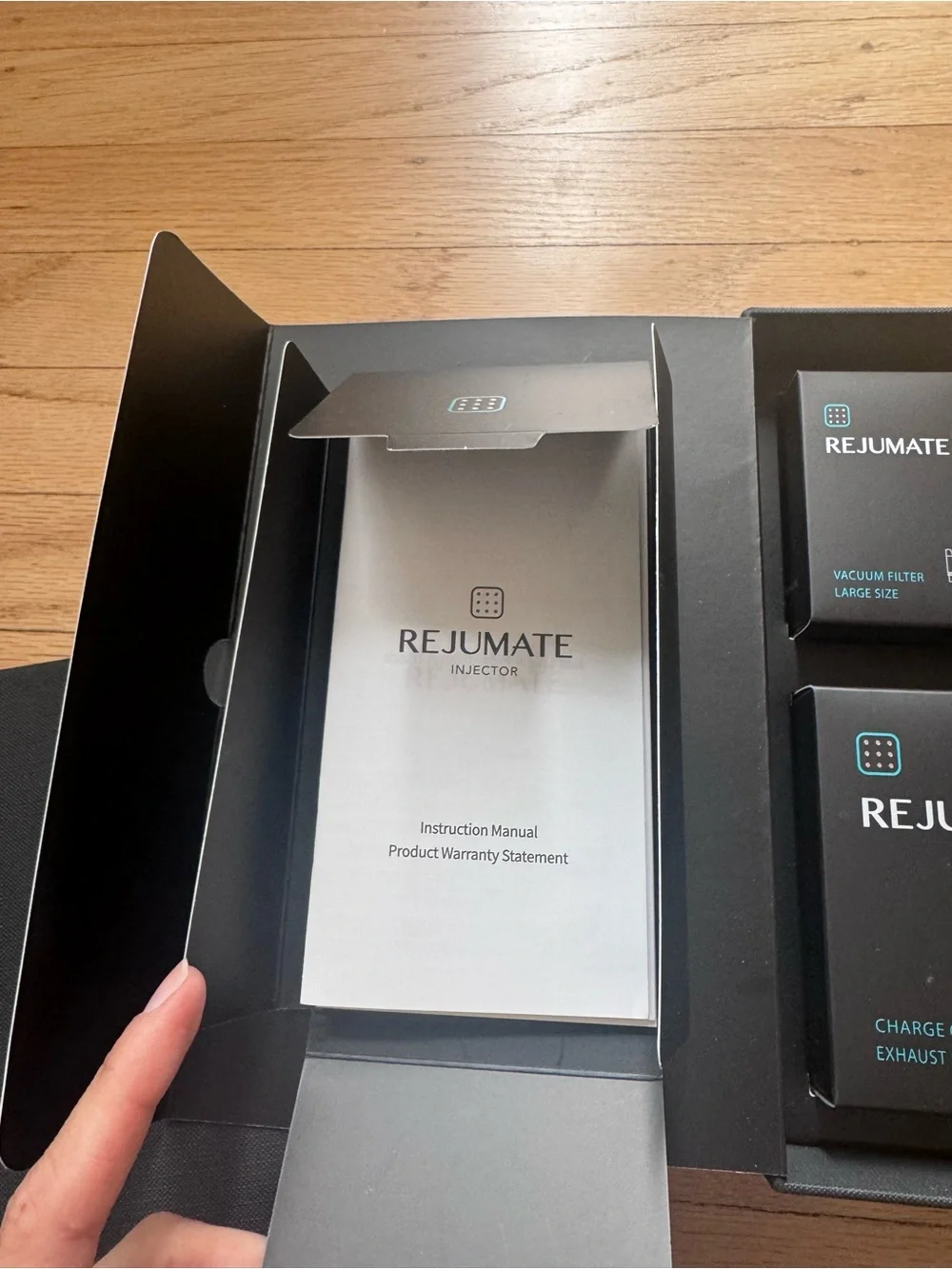 BNIB Rejuran Rejumate Injector